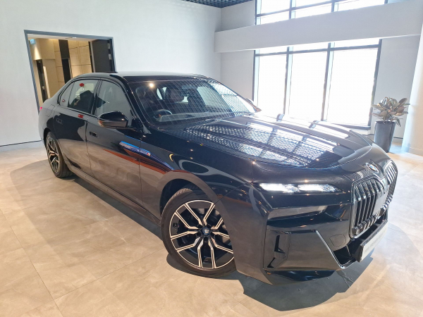 2023 BMW i7 xDrive60 M Sport