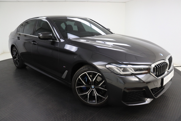 2022 BMW 530i M Sport LCI with Live Cockpit & DA (With Camera)