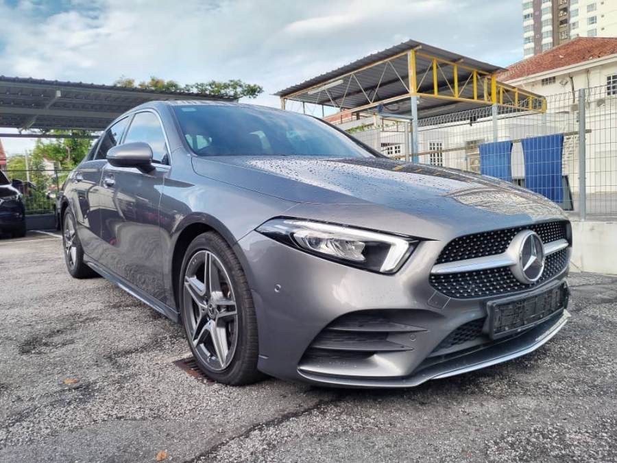 2019 MERCEDES BENZ A250 AMG Line