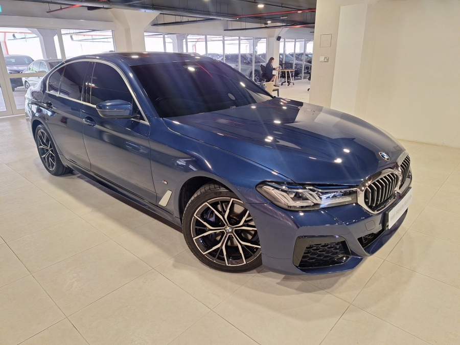 2021 BMW 530i M Sport LCI with Live Cockpit & DA (With Camera)