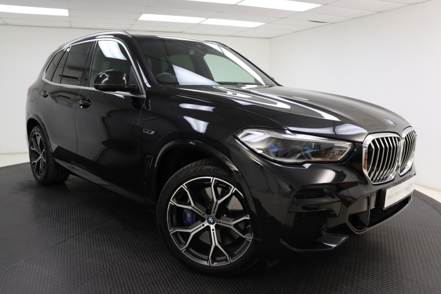 2022 BMW X5 xDrive45e (with 360 Camera)