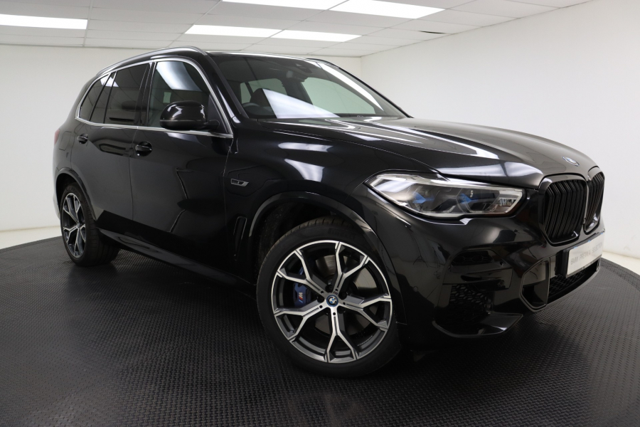 2023 BMW X5 xDrive45e (with 360 Camera)